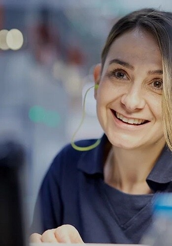 img_mobbanner_careers_operations_page_make_history_v4