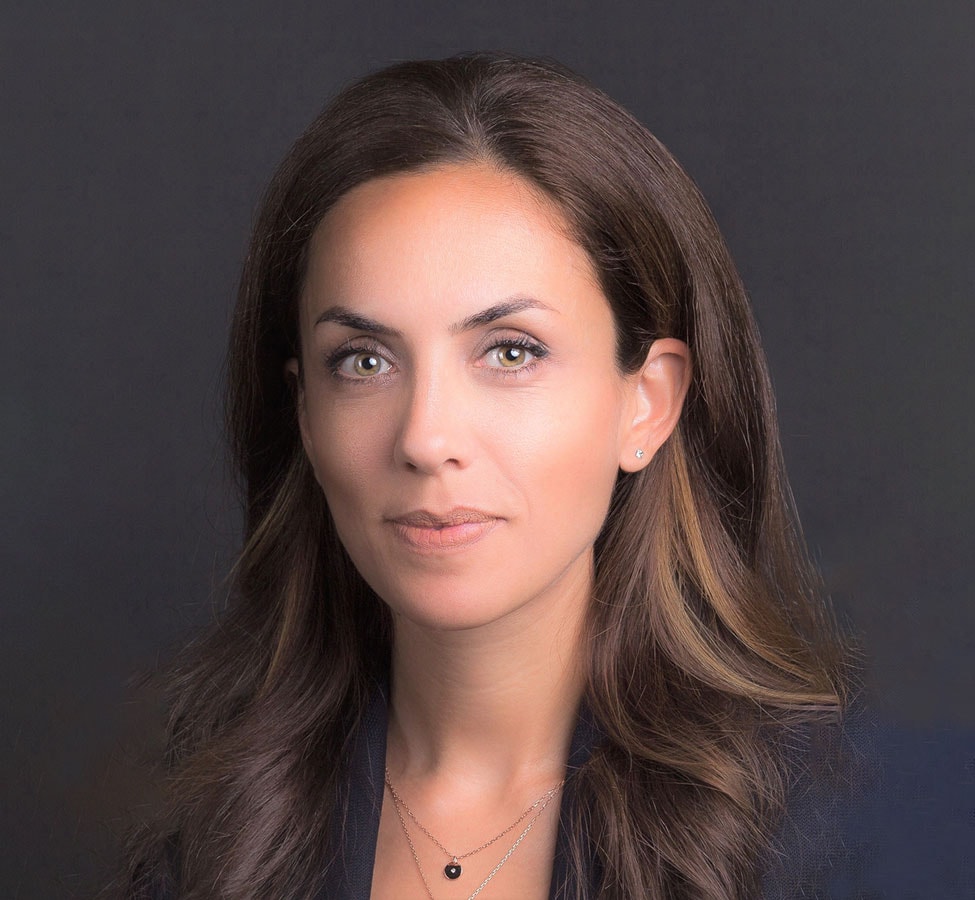 Andreia-Fontes-black-background-2019