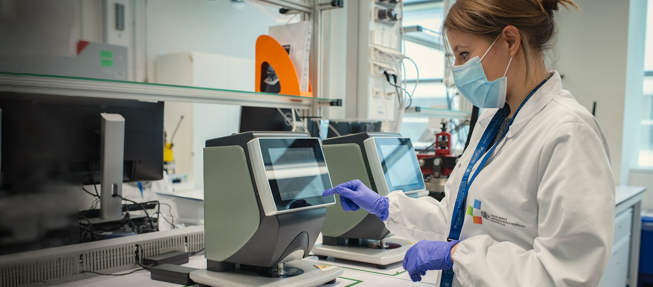 Italy_Lab_Scientist_banner