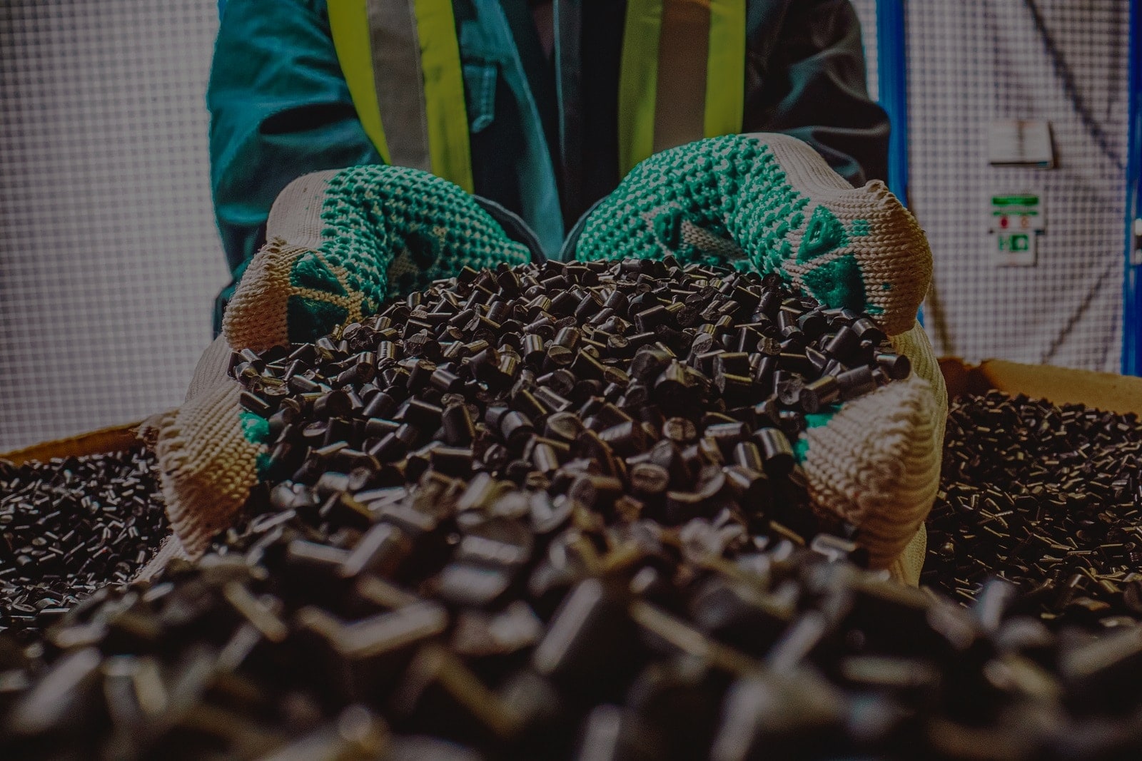 JPG-1600width-IQOS_Sustainability_Macro_shots_02041