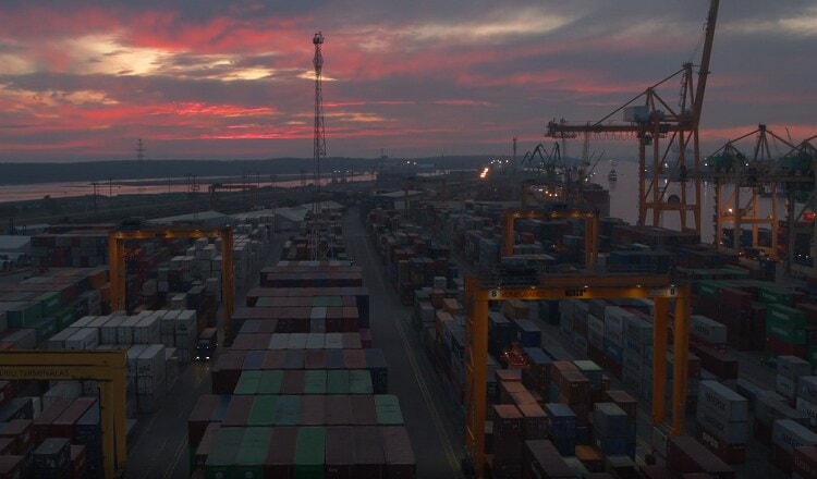 Shipping yard thumbnail