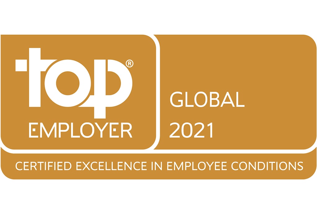 Top Employer global 2021 badge