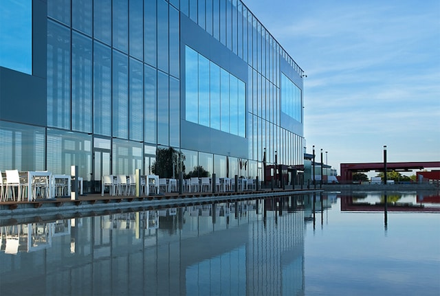 PMI's R&D building in Neuchâtel by the water