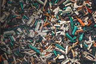 Old heated tobacco devices for recycling