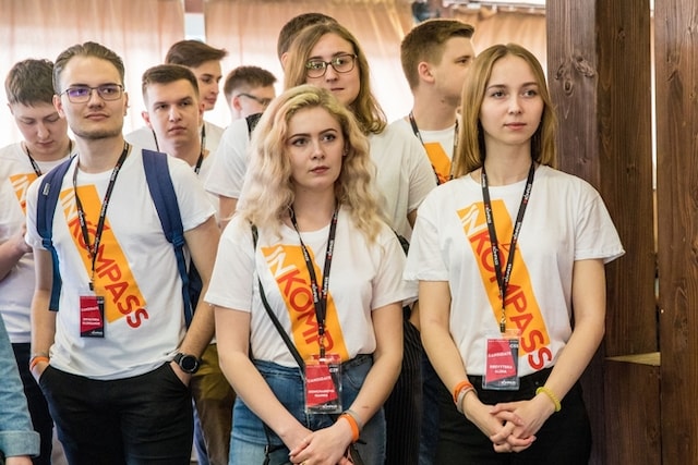 Inkompass intern program candidates in Philip Morris Ukraines offices